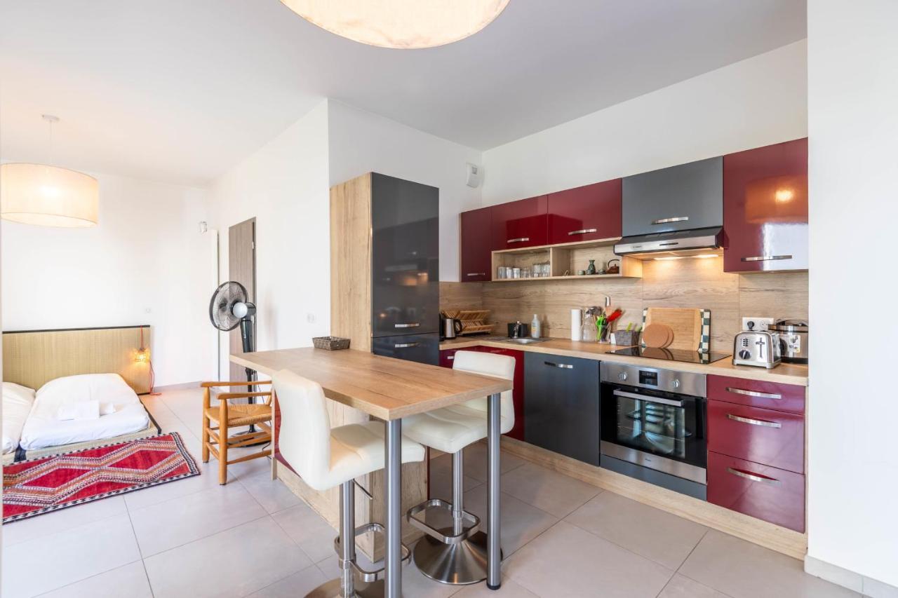 Charming Apartment With Balcony And Parking Near The Center Of Annecy Luaran gambar