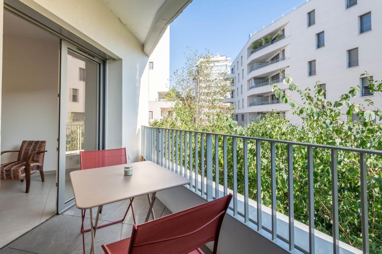 Charming Apartment With Balcony And Parking Near The Center Of Annecy Luaran gambar