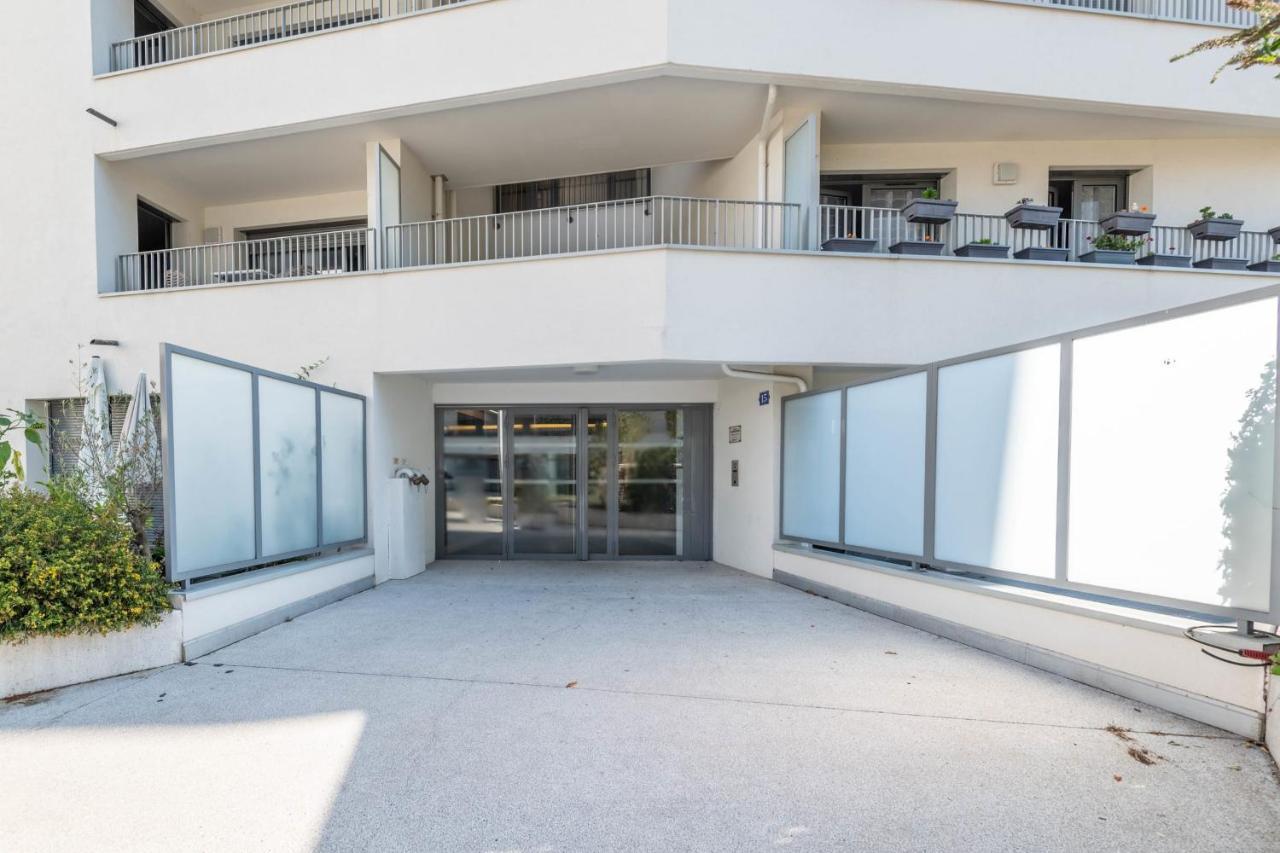 Charming Apartment With Balcony And Parking Near The Center Of Annecy Luaran gambar